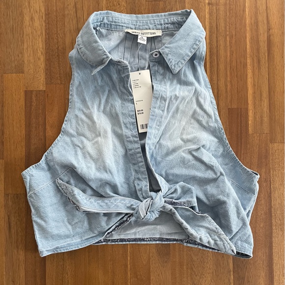 UO Palmer Chambray Tie-Front Blouse - NWT! - Picture 3 of 4